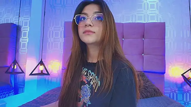 SariNorrisfg's Live XXX Chat