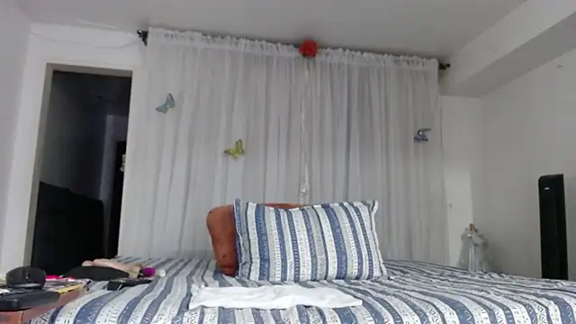 linapalacios' Live XXX Chat