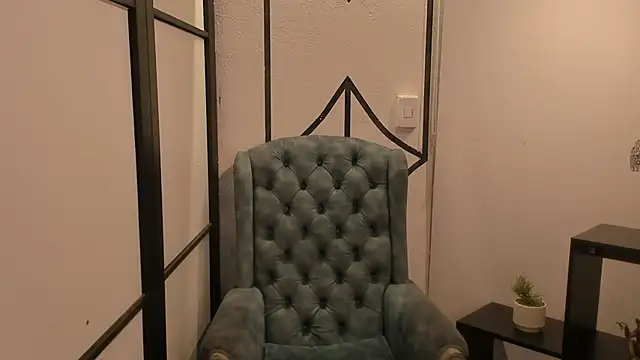 NicolRoss_'s Live XXX Chat