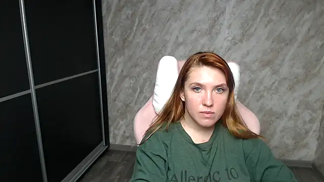 Reginasmilee's Live XXX Chat