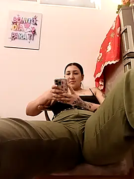 You-kitty2025's Live XXX Chat