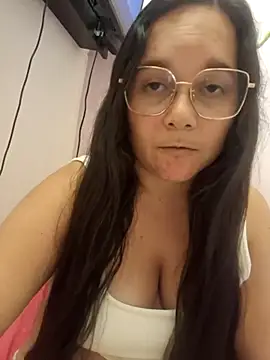 liababylia 现场XXX聊天