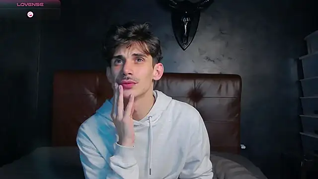 DanielCrush1's Live XXX Chat