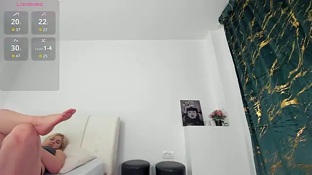 innocent_eva1's Live XXX Chat