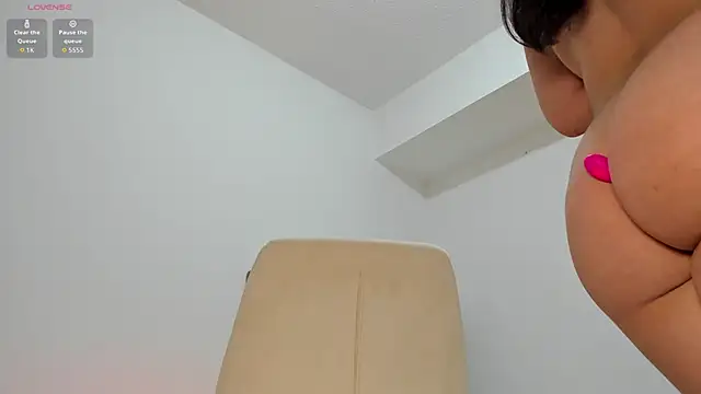 soyamandaa_ Adlı Modelin Canlı XXX Sohbeti