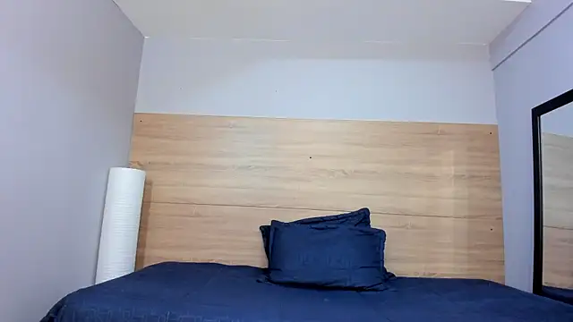 XXX chat uživo modela bulma_bambina_