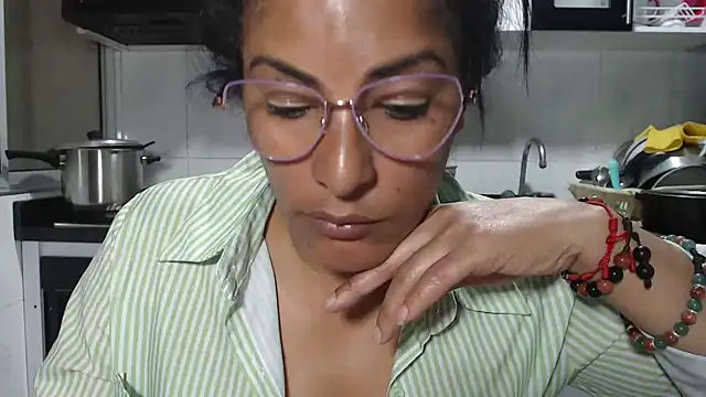 دردشة kateleyagrey الجنسية المباشرة