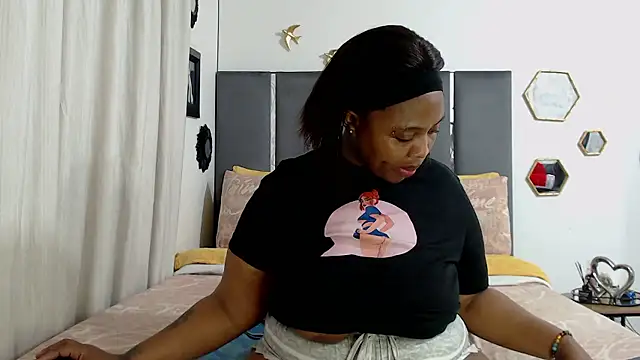 IceBellaCane313's Live XXX Chat