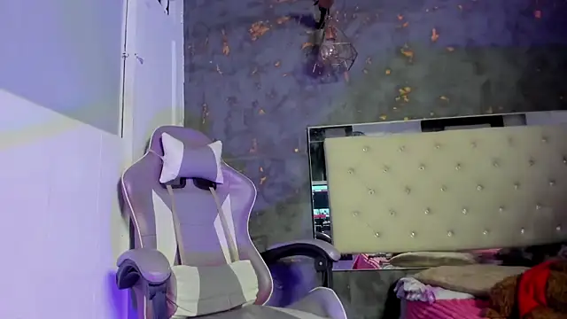 Swee_tMoon's Live XXX Chat