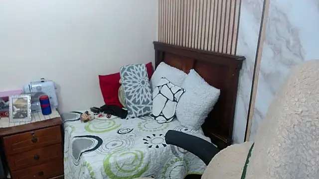 Sonialorens_'s Live XXX Chat