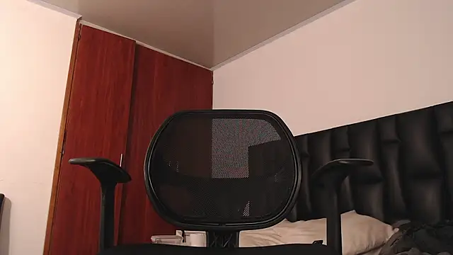 jaico_santos Adlı Modelin Canlı XXX Sohbeti