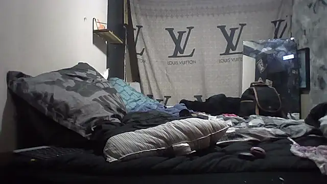 Fukboy88@xh's Live XXX Chat