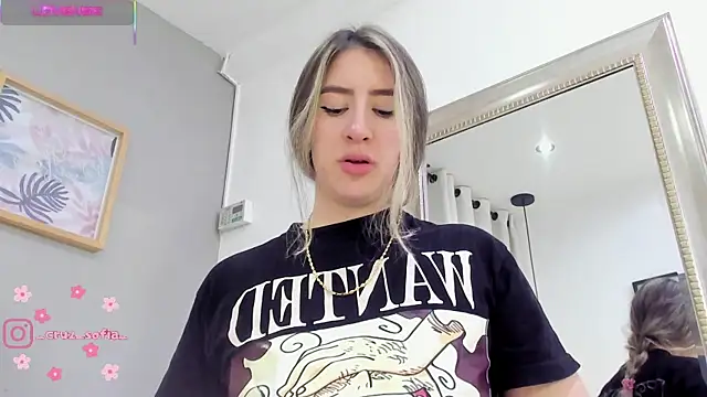 _sofia_cruz's Live XXX Chat