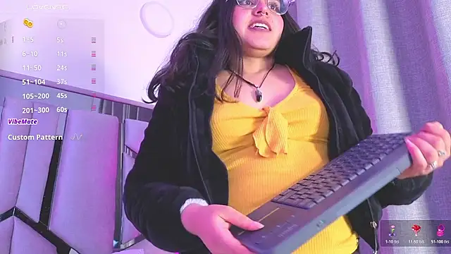 _Ambar-devon_'s Live XXX Chat