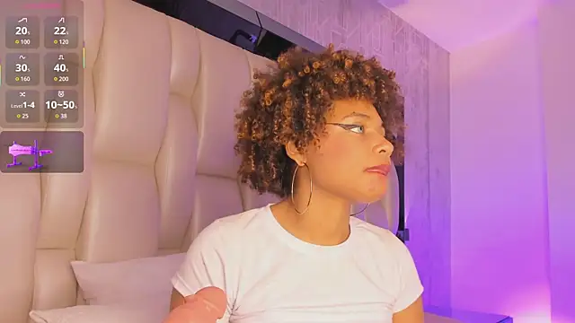 _CurlyGirl_'s Live XXX Chat