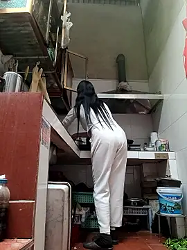 Basanis68's Live XXX Chat