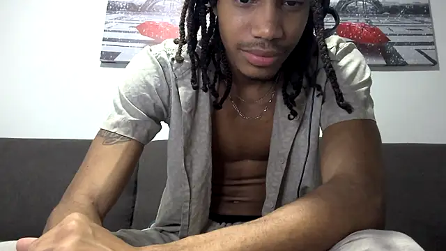 BlackBullTitus' Live XXX Chat