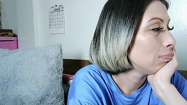 alixia81's Live XXX Chat