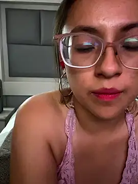 Alessandra-Mex92 Chat XXX in diretta