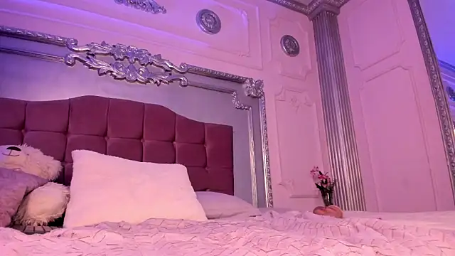 KatianPierce: онлайн-секс-чат