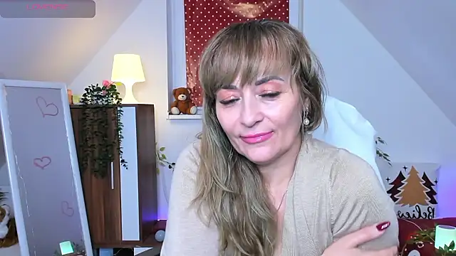 naughtymilane's Live XXX Chat