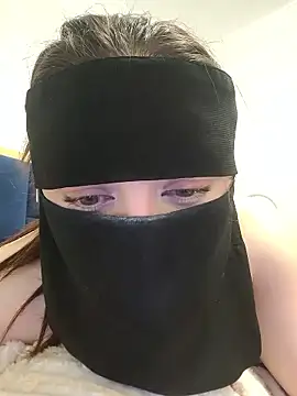 _Douna_-_ Adlı Modelin Canlı XXX Sohbeti