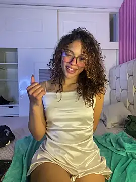 Chatroom XXX en direct de PrettyLia