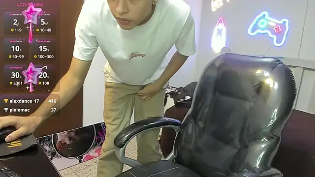 StiwenTwink Live XXX-chat