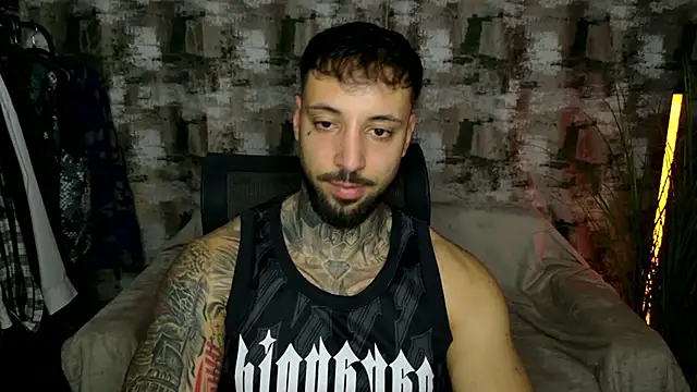 Pokazy przed kamerką – MasculineGuy99