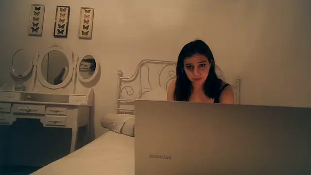 Chat XXX en directo de bellefleurrr