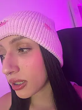 BabyLauritaa's Live XXX Chat