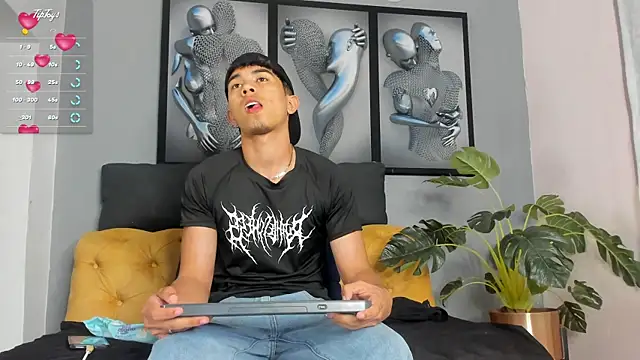 Ashton__Montana Chat XXX in diretta