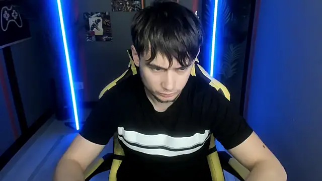 Онлайн чат XXX AlejandroEllias