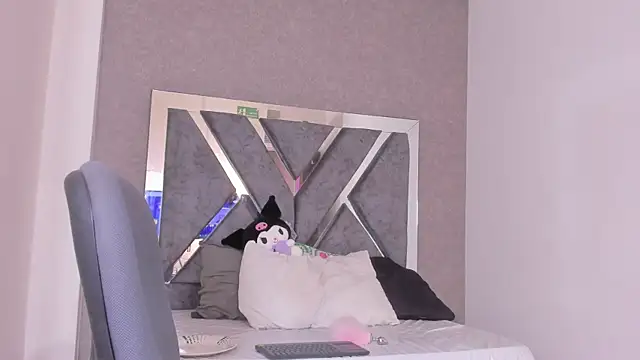 frany_wolf_'s Live XXX Chat