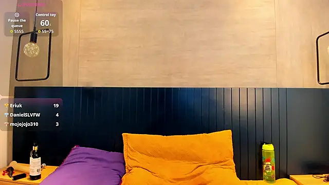 MissSavage_'s Live XXX Chat