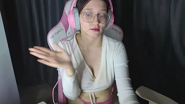 Pink-Aura- Chat XXX in diretta