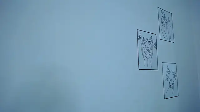 Atenea_LuxxのライブXXXチャット