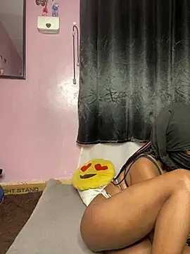 thakhiii3's Live XXX Chat