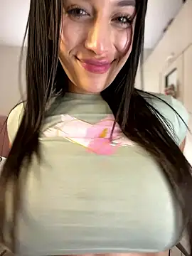 Emmily_19: онлайн-секс-чат