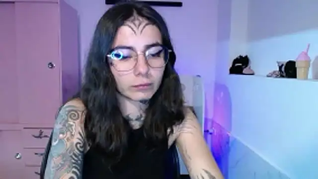 _onthary_6's Webcam Show