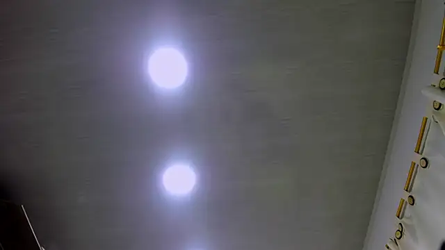 vennuss19's Live XXX Chat