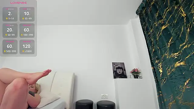 innocent_eva1's Live XXX Chat