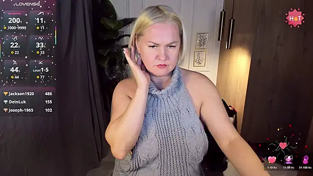 YolandaKiss' Live XXX Chat