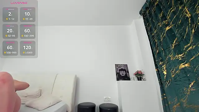 innocent_eva1's Live XXX Chat