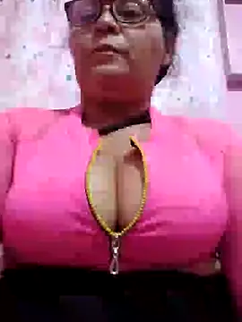 Amarantha25's Live XXX Chat