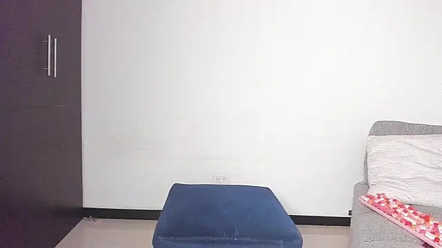 AvaFerrera's Live XXX Chat