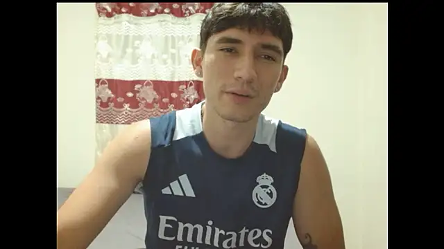 ChicoMaloFfF Adlı Modelin Canlı XXX Sohbeti