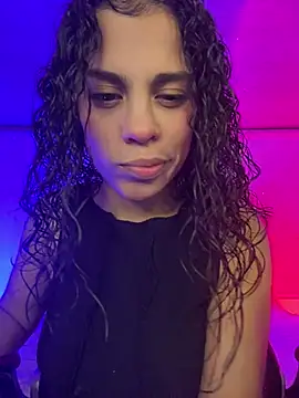 NINA_18_YEARS Adlı Modelin Web Kamerası Şovu