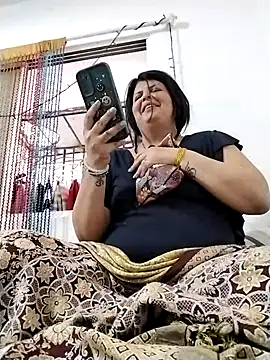 Jann_Riya333: διαδικτυακό σόου στην κάμερα