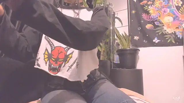 incognimeow's Live XXX Chat